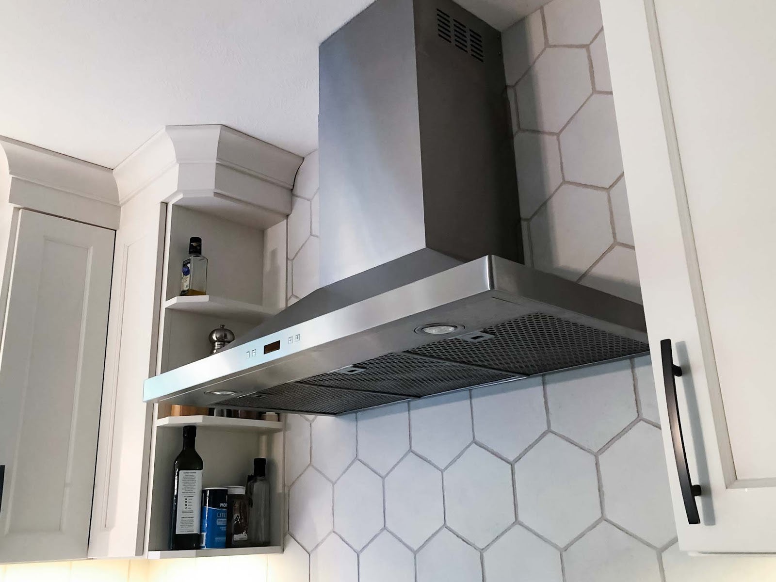 Range Hood 36 In Under Cabinet with Vent 2 Fan Speed Filter White 