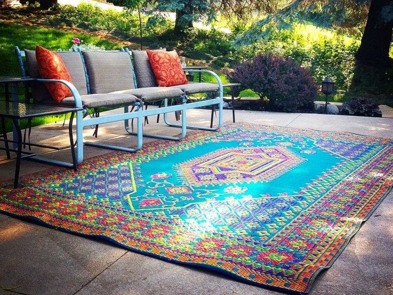 How To Clean An Outdoor Carpet In 7, Do You Keep Outdoor Rugs Outside