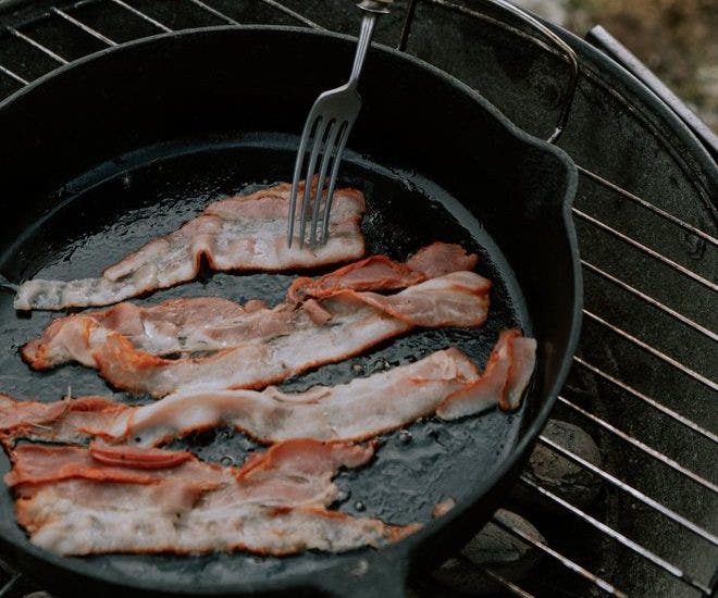 Cooking bacon in cast iron