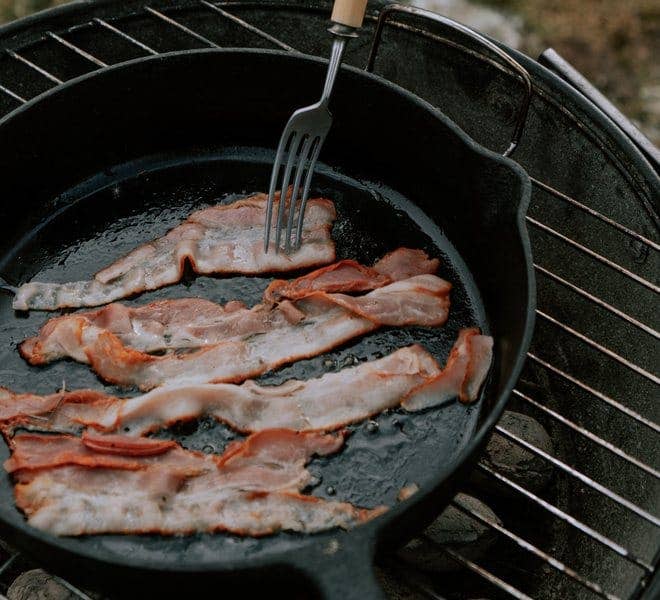 How to Season Cast Iron with Bacon Grease (8 Easy Steps)