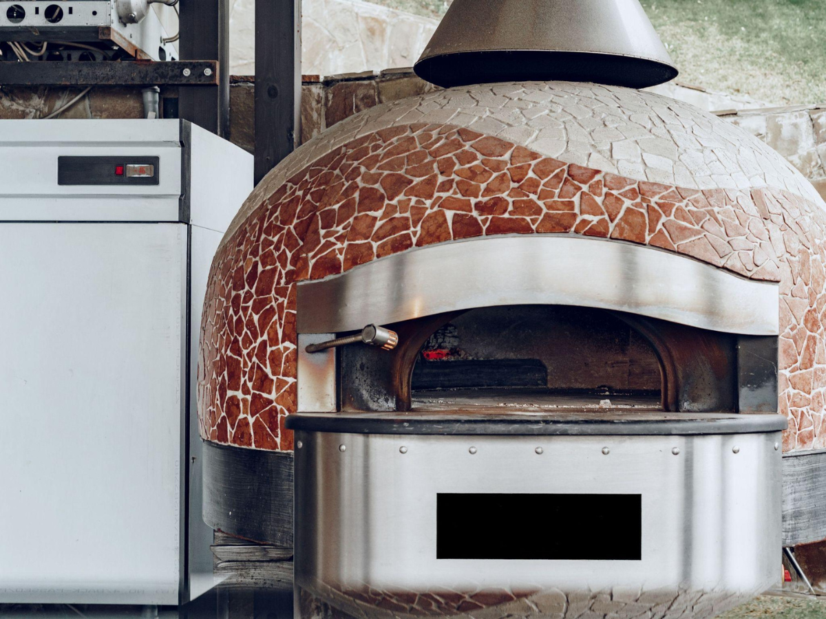 Cement pizza oven