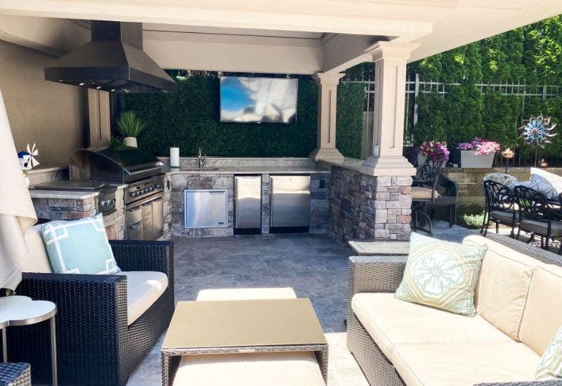 Outdoor Kitchen with Hood, Grill, and TV