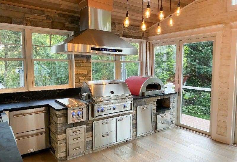 PLJW 102 with Red Pizza Oven